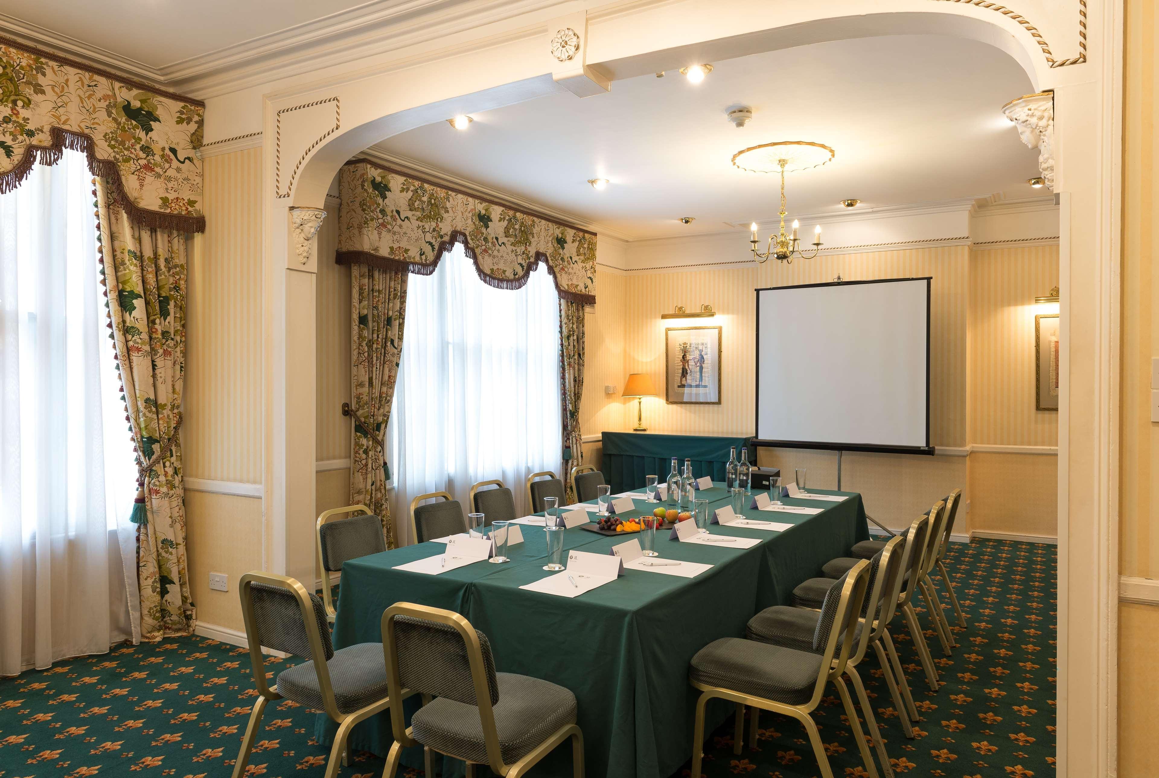 Best Western Red Lion Hotel Σαλισμπέρι Εξωτερικό φωτογραφία